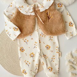 Peluş Yelekli Çiçek Desenli Fitilli Esnek Kumaş Çıtçıtlı Patikli 2li Set Kız Bebek Tulum